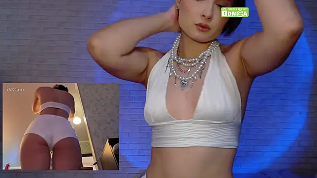 Monica_Everly live cam on StripChat