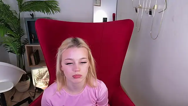 BambiEyes_ live cam on StripChat