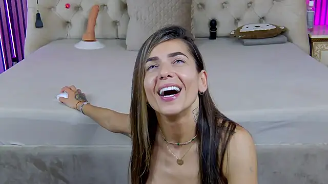 PlayfulShow webcam