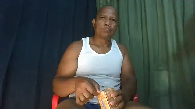 bigblackcock75 webcam