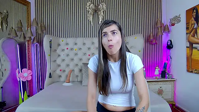 PlayfulShow webcam