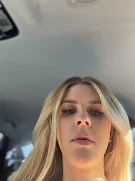 Love_Bri webcam
