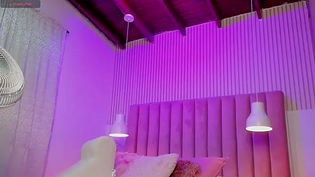 ScarlettDreamss7 live cam