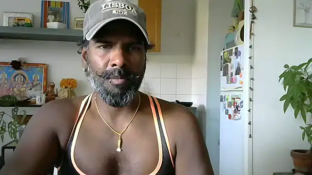 frenchblackc31 webcam