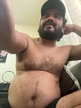 MichaelBear_21 webcam