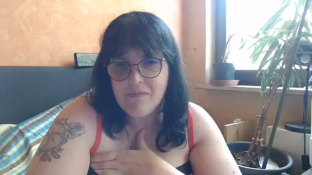 ladyfrombonn webcam