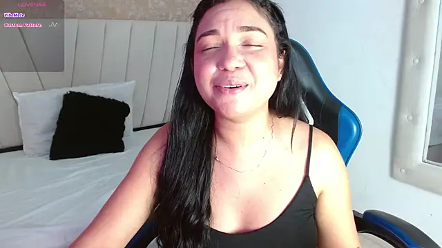 AliceSmity__ webcam