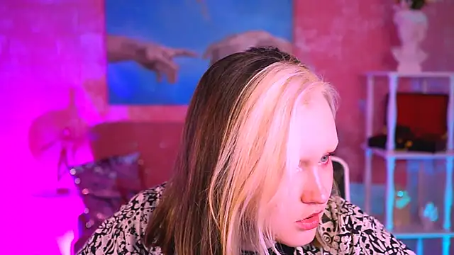 ViolettWoods webcam