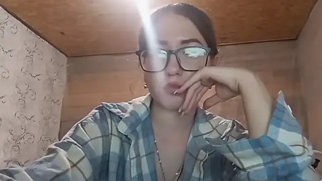 OliviaMoment webcam