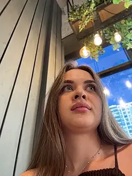 kristirich (F young) - Flash pussy in public 😻