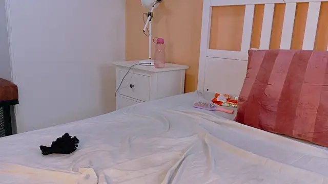 melodycollin live cam on StripChat
