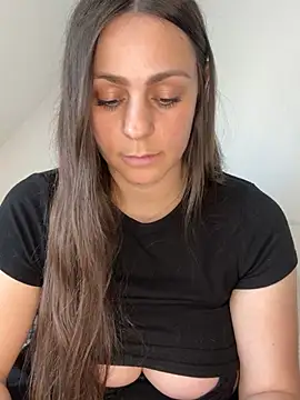 Loella-Rose webcam