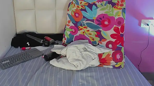 Alanna_hot3 webcam