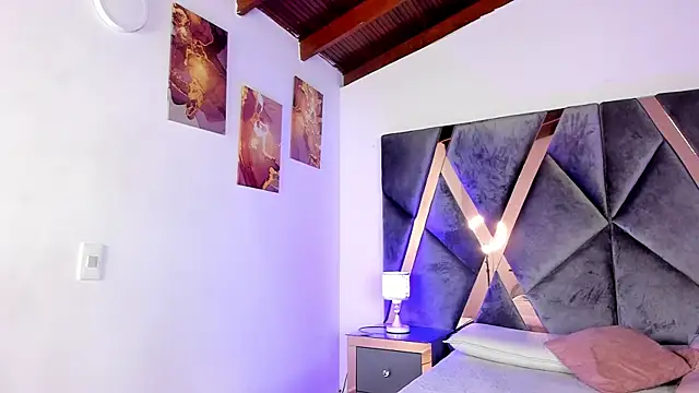 Milan_ebony webcam