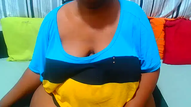 AfricanBigAssxx98 webcam