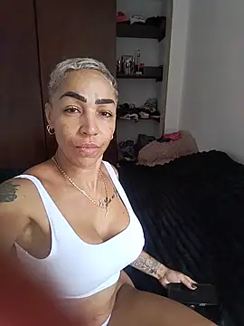 Alison_fitness webcam