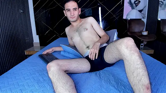 Charlize-23 webcam