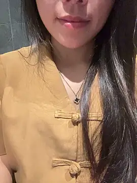 Bella_7777 webcam