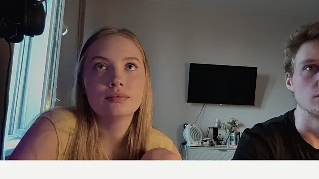 melanie__murr - Melanie__murr's free webcam - UK Sex Cams