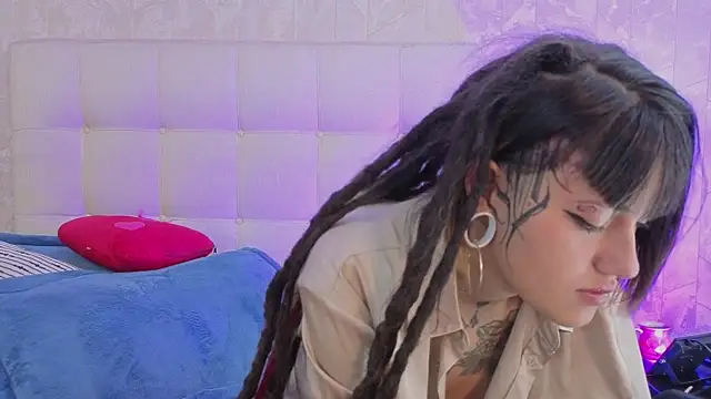 _sharlotte777 webcam
