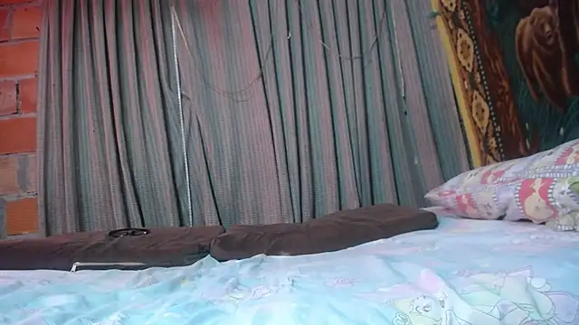 MOTHER_AND_SON09 webcam