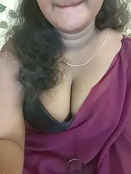 Sravani_cutee_ live cam on StripChat