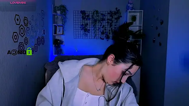 katrinxxxx live cam on StripChat