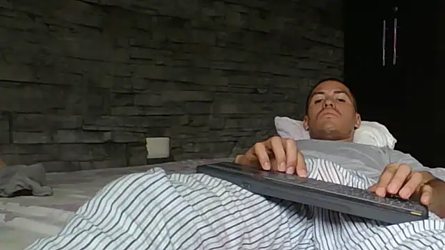 Sexylatin64 live cam