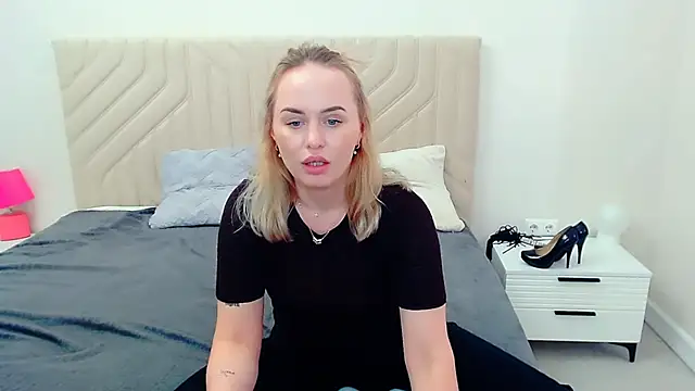LiluMoon__ webcam