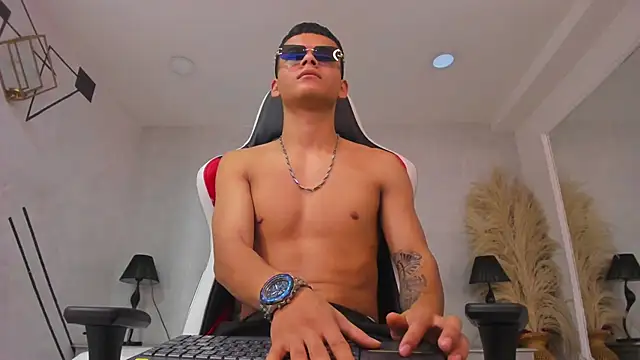 DylanRoyce_ webcam