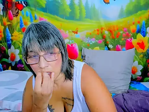indianroxy webcam