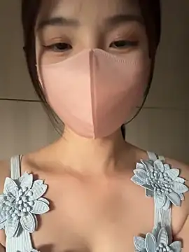 gougou13 live sex cam