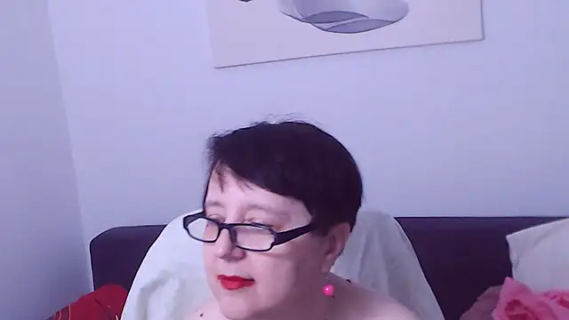 ChristaRose live cam on StripChat