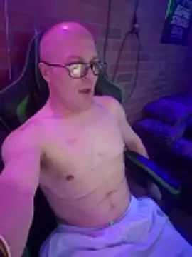 chronic_vibez (Ask my age) - #american #balds #big-cocks #cum-play #cumshot #daddies #hd #masturbation #mobile #muscular #orgasm #recordable-publics #short-hair #shower #small-audience #smoking #straight #white