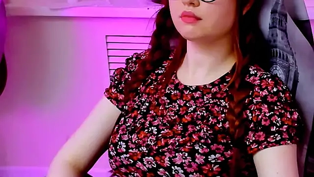 CarolGiggly webcam