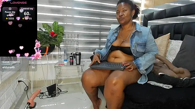 sheyla__ebony webcam