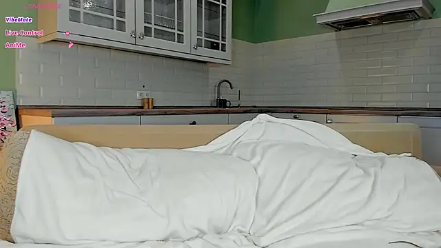 AliceFlowe webcam