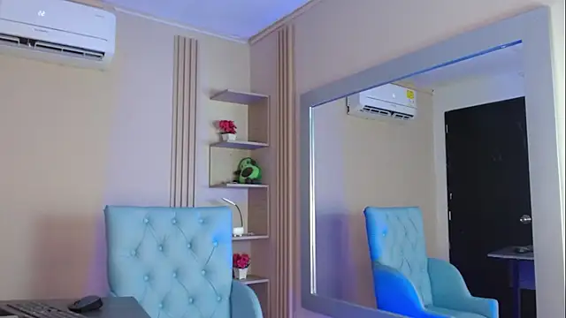 _cloe_21 webcam