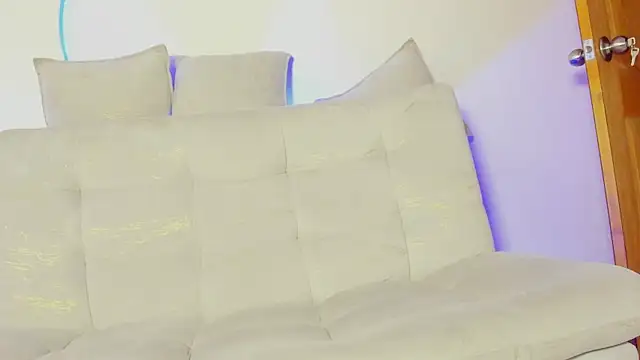 LeoCarter_ webcam