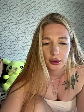 Tatti-Go live cam on StripChat