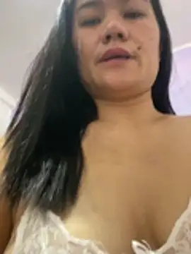 wildpussycat69 live cam on StripChat