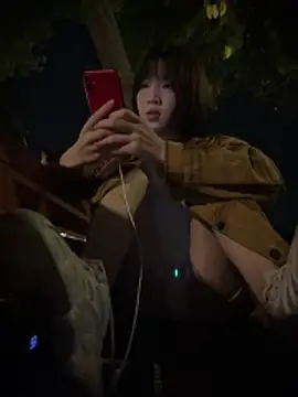 littleqiu live cam on StripChat