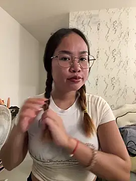 ponthip (Ask my age) - show my open ass doggy style