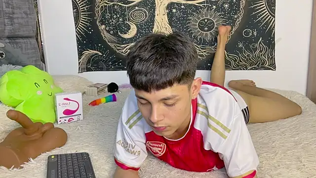 Andy_Belier23 live cam on StripChat