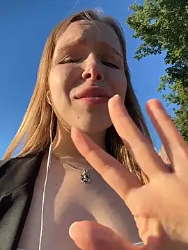 liza_risky (G young) - Pull up skirt+ massage boobies hard