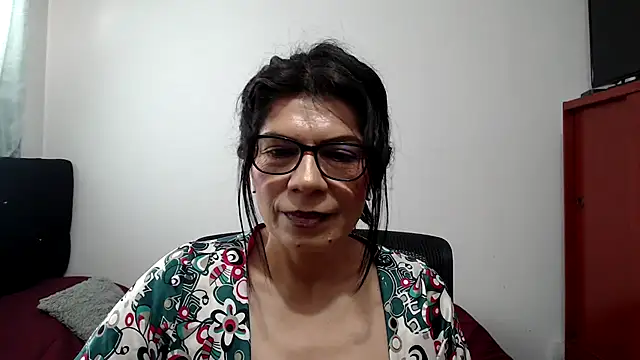 abrilsex23 (F mature) - naked