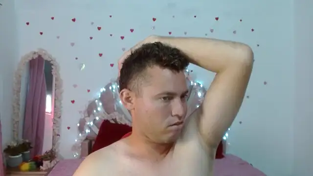 sven_fox723 live cam on StripChat