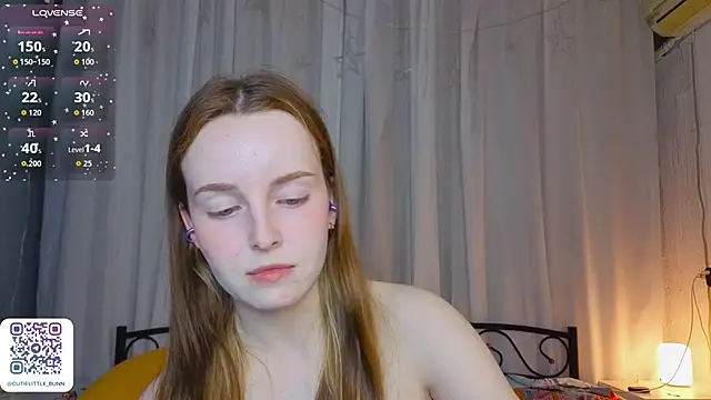 bae_cake_ webcam