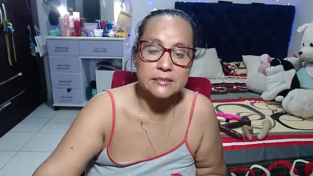 pervert_mommy_ live cam on StripChat