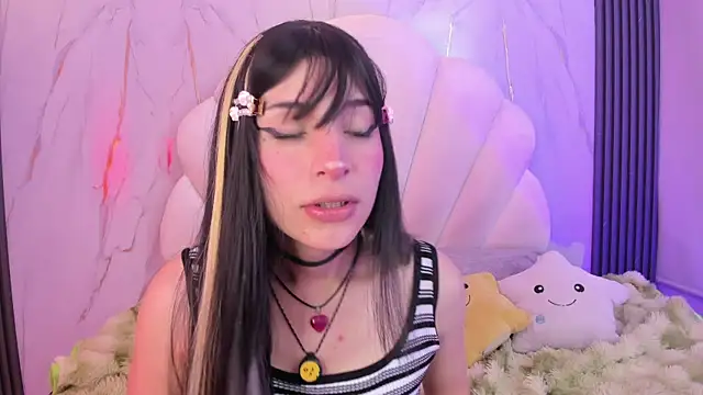 AliiceWonderland_ webcam